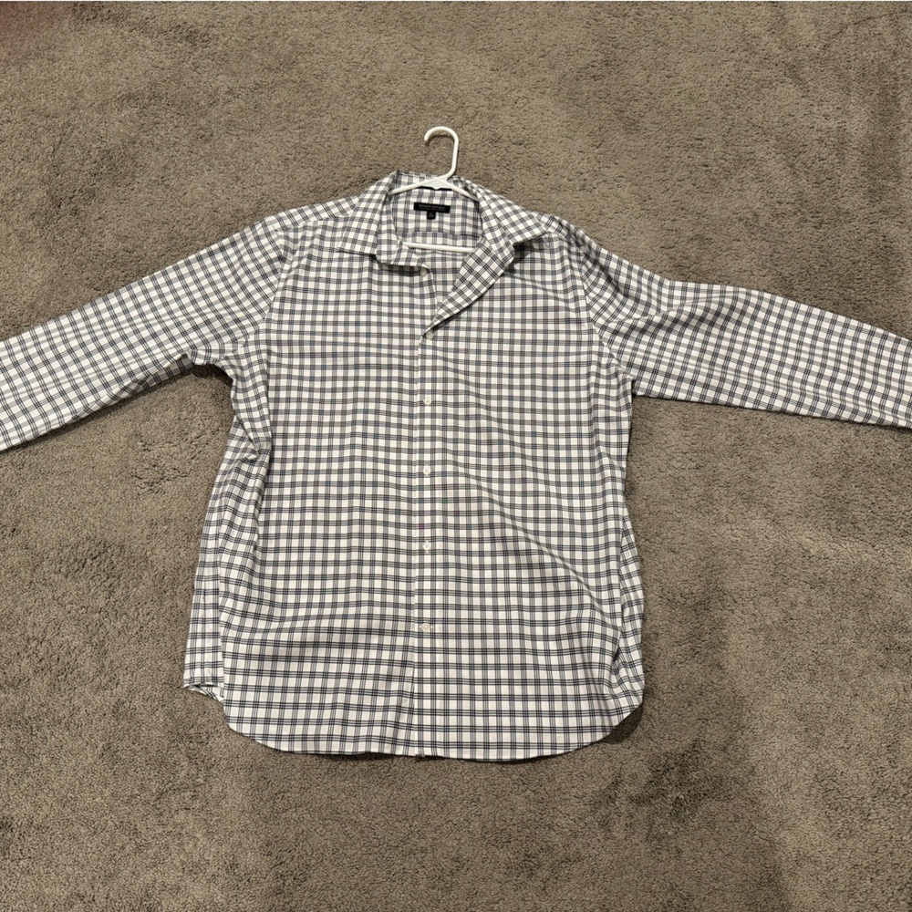 Banana Republic Gray Checkered Casual Button Down Shirt